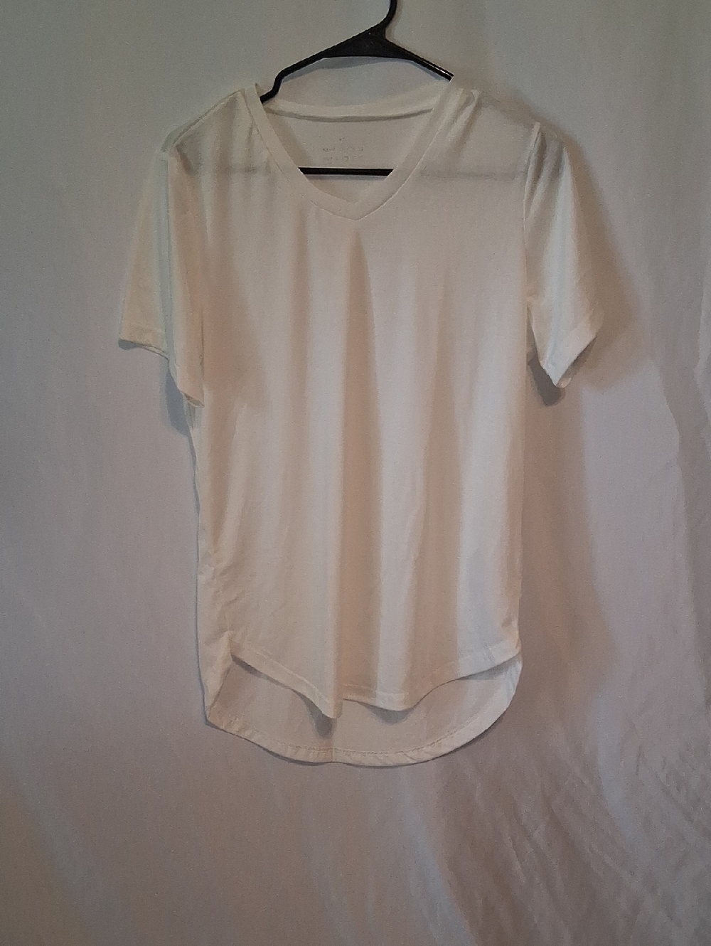 Women's White V-Neck Short Sleeve Top
